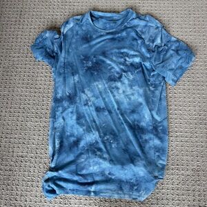 lululemon athletica Blue Tie-Dye Short Sleeve Tee